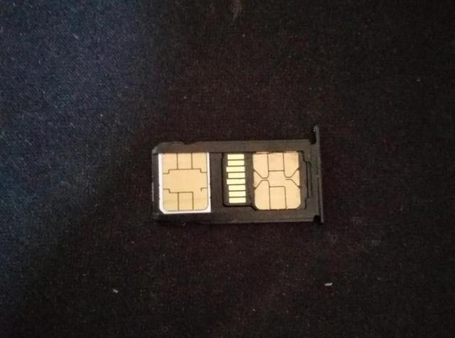 锤子坚果Pro同时装电信卡、移动卡、内存卡实操